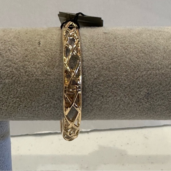 NWT Sequin by Nordstrom Clamper Bangle Bracelet shiny gold tone lattice design - Picture 10 of 13